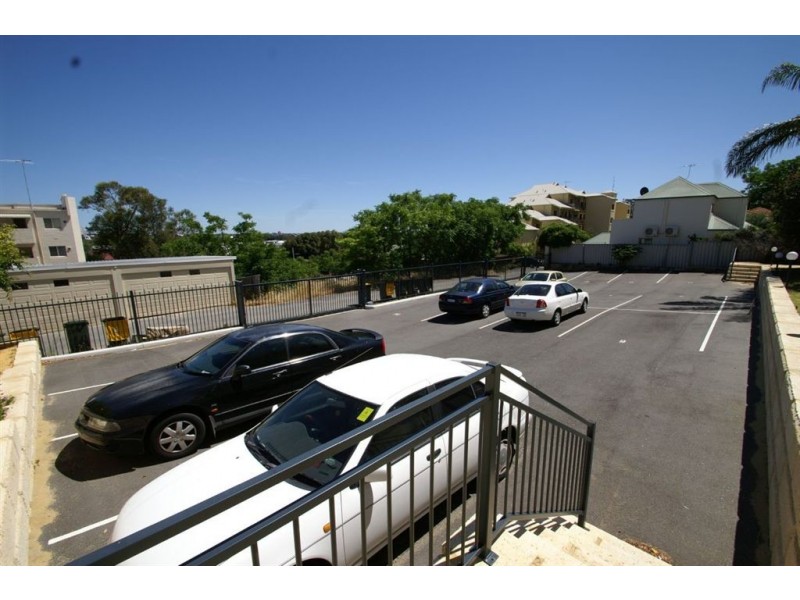 6/11 King George Street, Victoria Park WA 6100