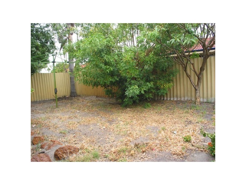 45 Boundary Rd, St James WA 6102