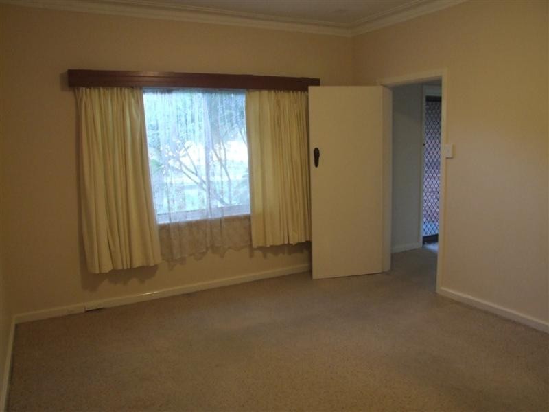 431 Berwick Street, St James WA 6102