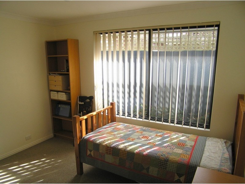 16a Gladstone St, St James WA 6102