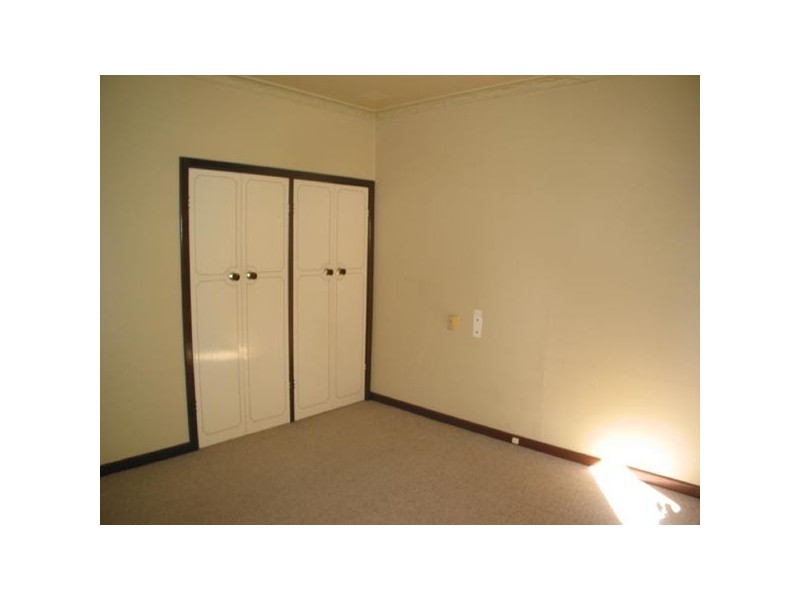 294 Keymer St, Cloverdale WA 6105