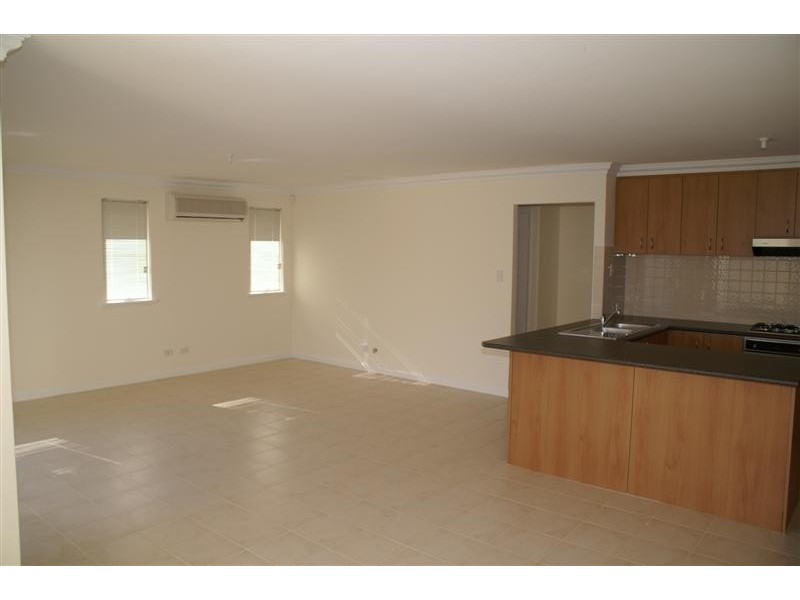 B/2 Sullivan St, Beckenham WA 6107