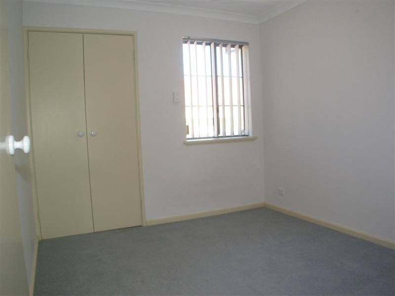 2/19 McMillian St, Victoria Park WA 6100