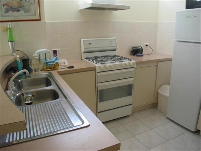 1/27 King George Street, Victoria Park WA 6100