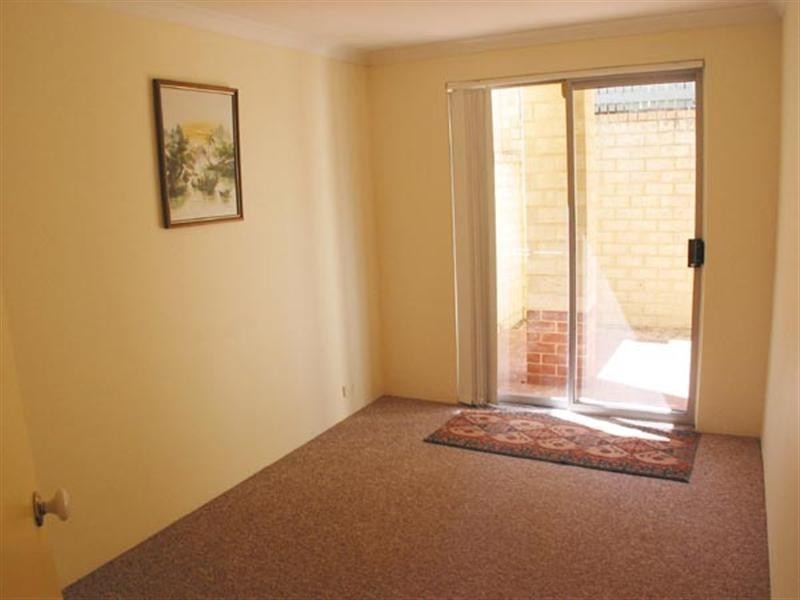 1/27 King George Street, Victoria Park WA 6100