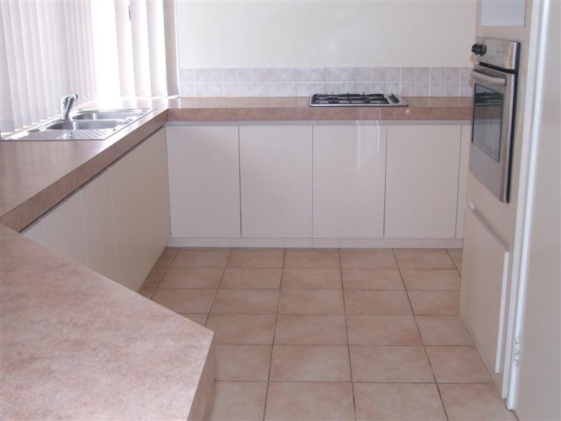 27 Petrel Cl, Wilson WA 6107