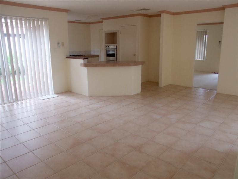 27 Petrel Cl, Wilson WA 6107