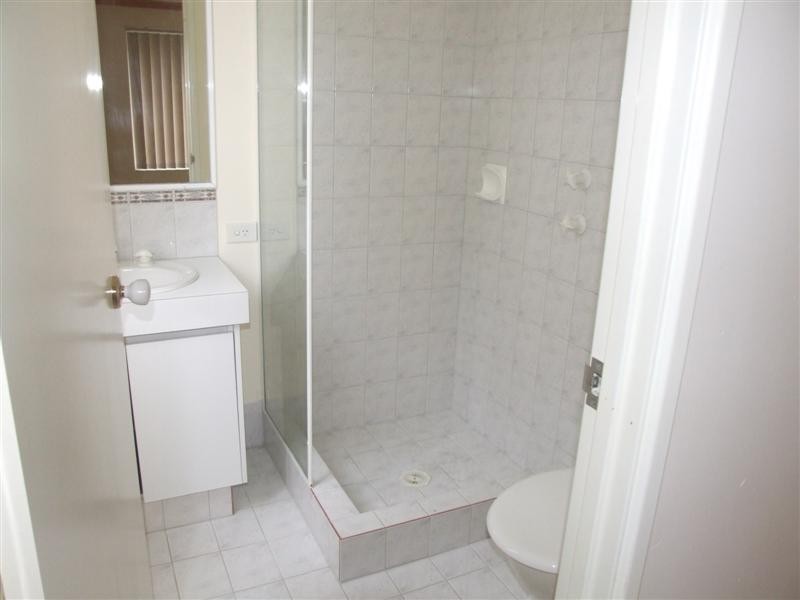27 Petrel Cl, Wilson WA 6107