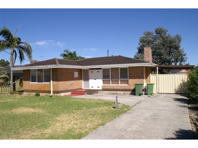 5 Beverley, Cloverdale WA 6105