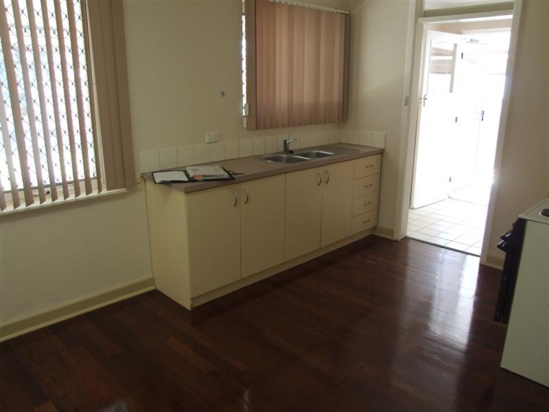 5 Beverley, Cloverdale WA 6105