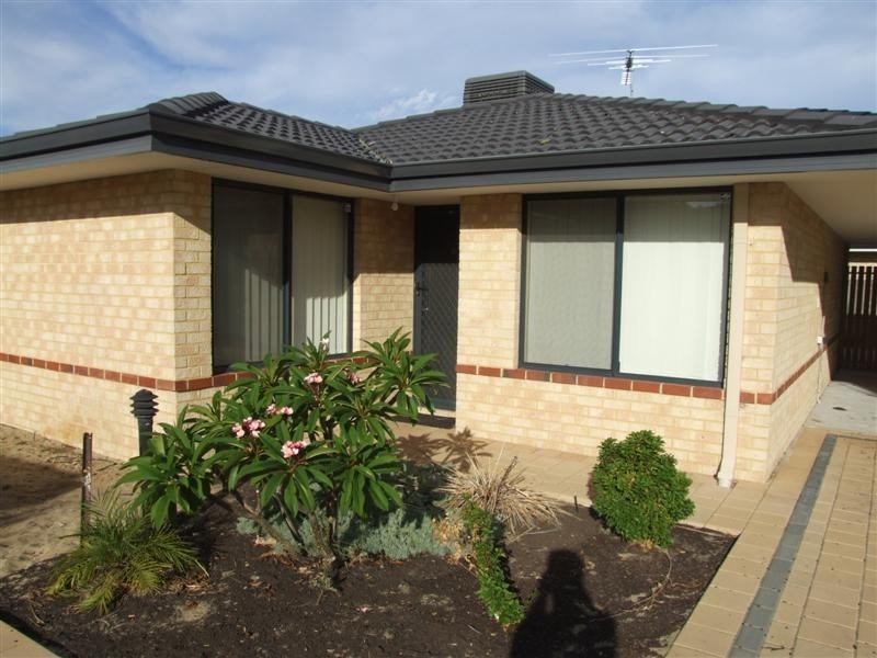 7/151 Sevenoaks St, Cannington WA 6107