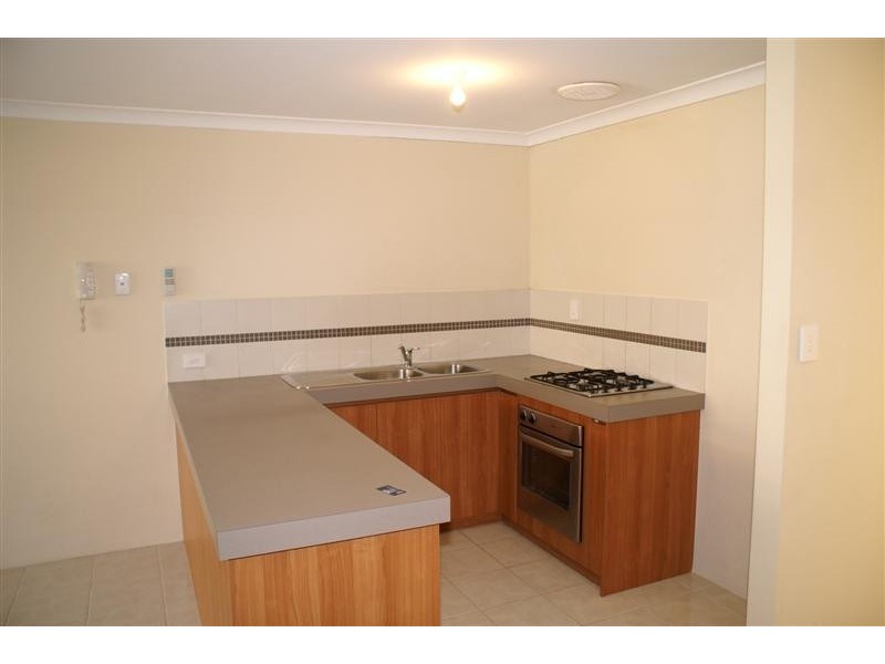 7/151 Sevenoaks St, Cannington WA 6107