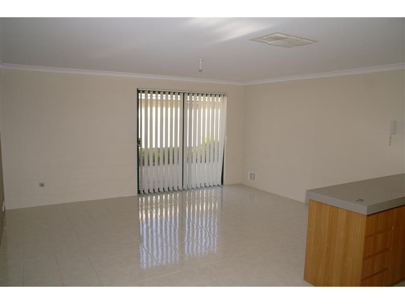 7/151 Sevenoaks St, Cannington WA 6107