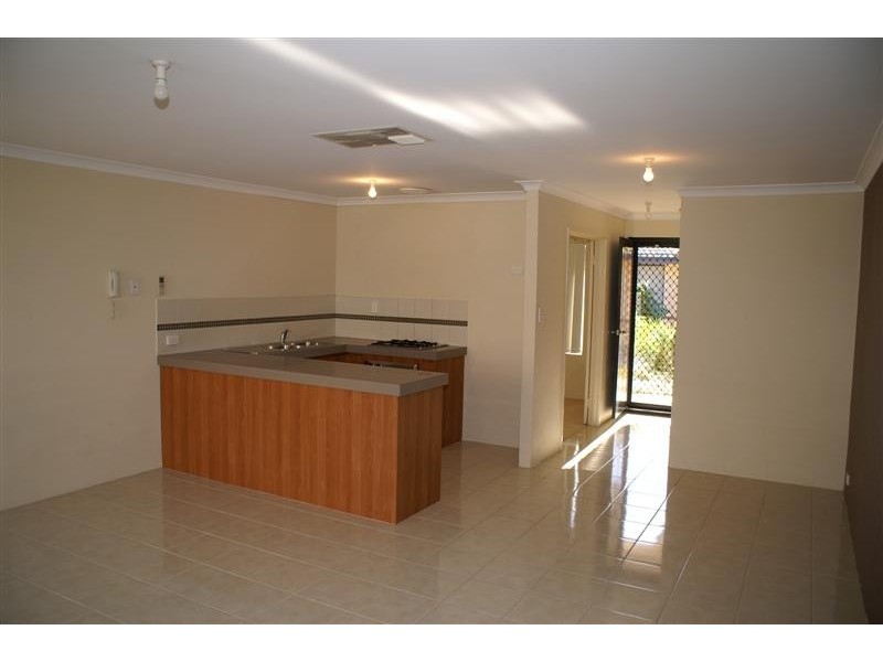 7/151 Sevenoaks St, Cannington WA 6107