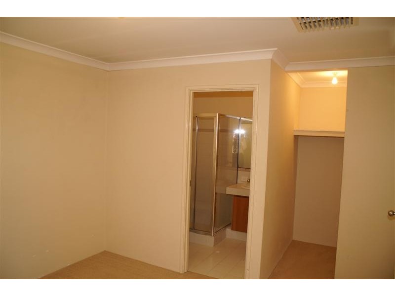 7/151 Sevenoaks St, Cannington WA 6107