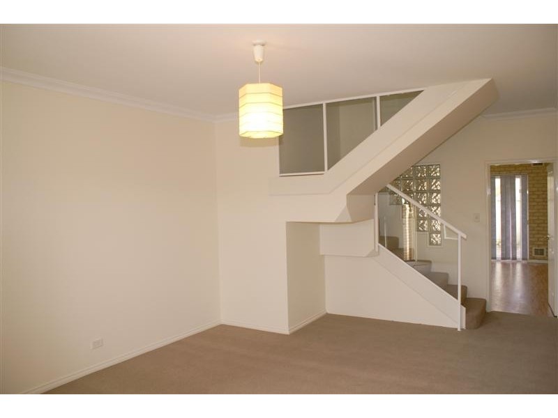 1 E Clydesdale St, Burswood WA 6100