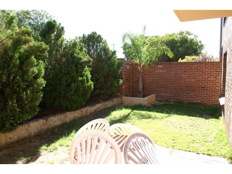 1/12 Leonard St, Victoria Park WA 6100