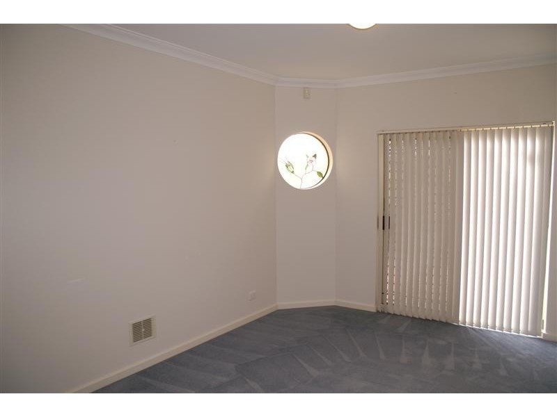 4/43 Pitt Street, St James WA 6102