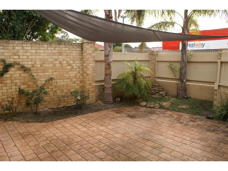 4/43 Pitt Street, St James WA 6102