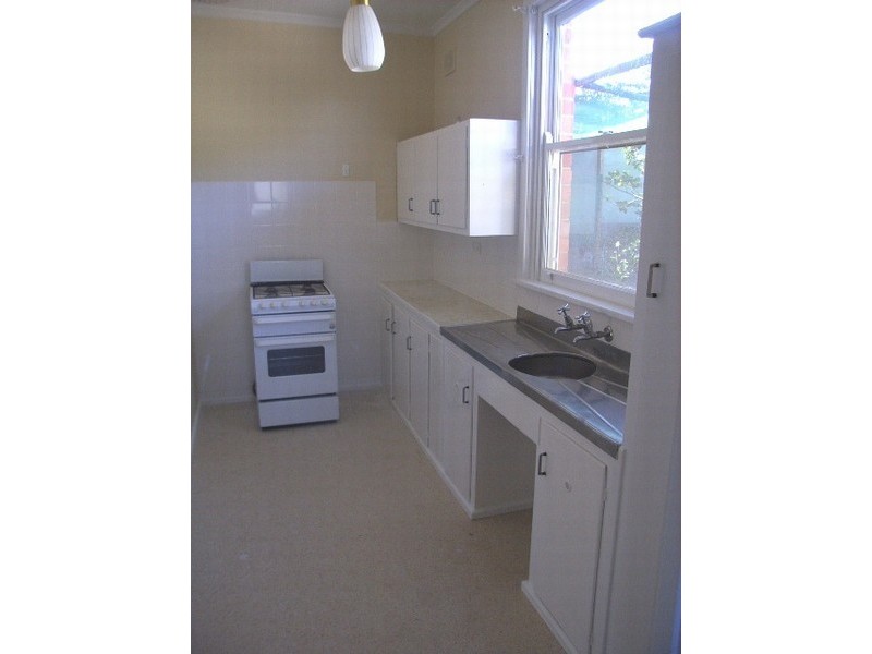 32 Weroona Avenue, Park Holme SA 5043