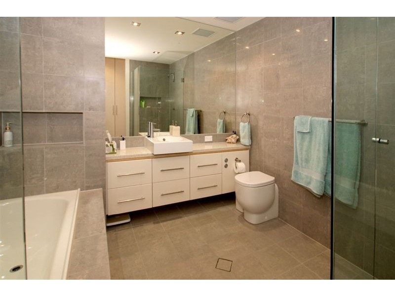 2.2/8-9 North Esplanade, Glenelg North SA 5045