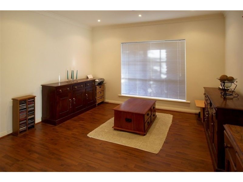 10 Hayes Court, West Lakes SA 5021