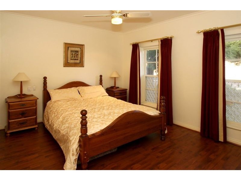 10 Hayes Court, West Lakes SA 5021