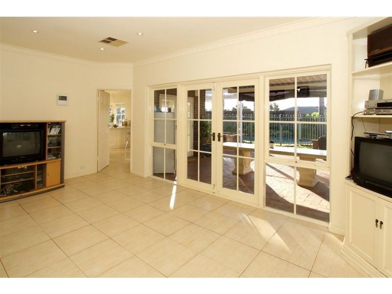 10 Hayes Court, West Lakes SA 5021