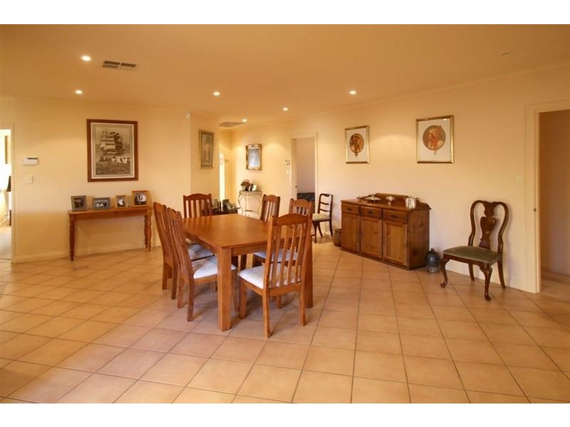 4 Alexander Court, Novar Gardens SA 5040