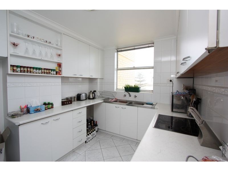 2c/13 North Esplanade, Glenelg North SA 5045