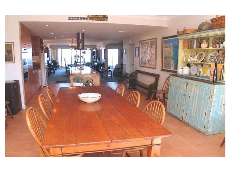 1/9 Holdfast Promenade, Glenelg SA 5045