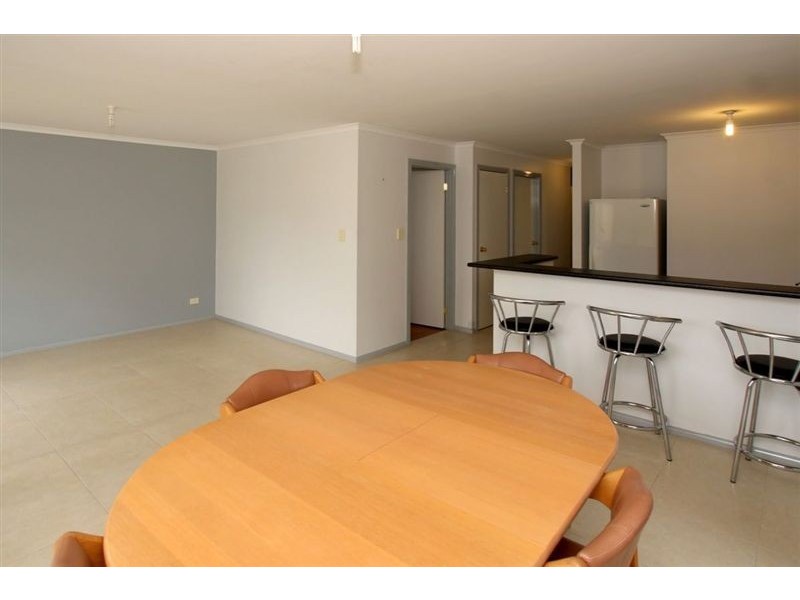 4 White Crescent, Seacombe Gardens SA 5047