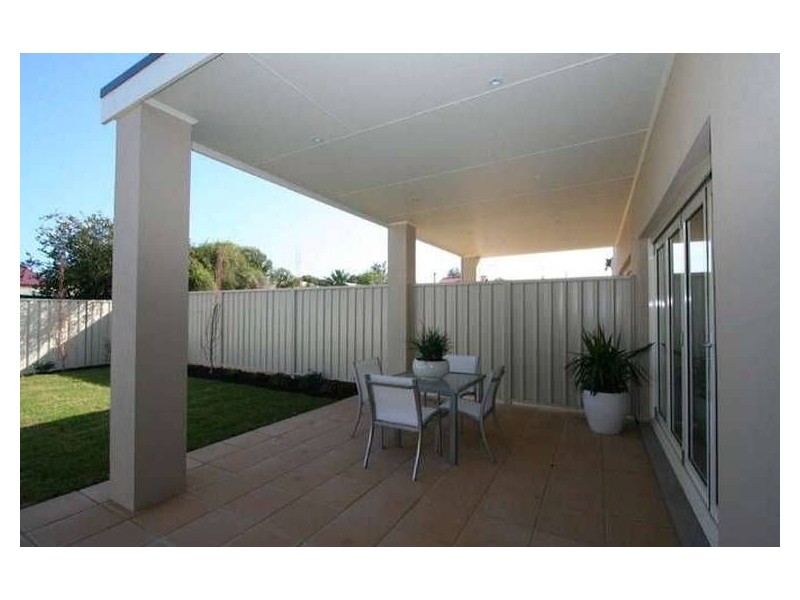 2 Gore Street, Glenelg North SA 5045