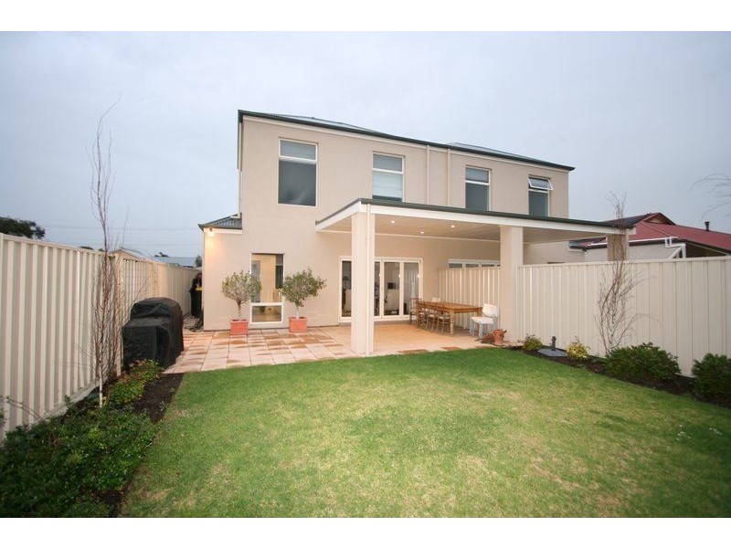 2 Gore Street, Glenelg North SA 5045