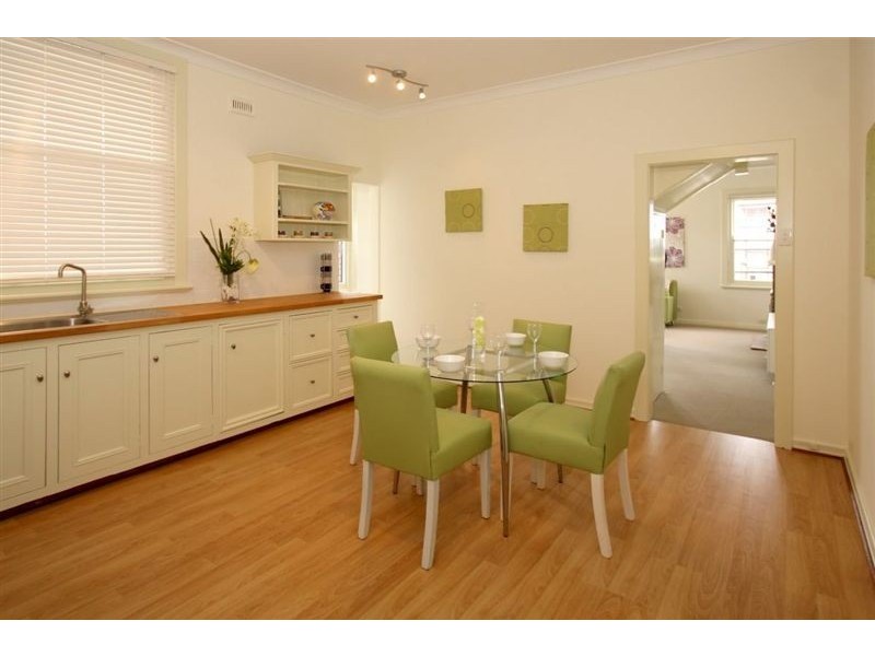 2/385 Esplanade, Henley Beach SA 5022