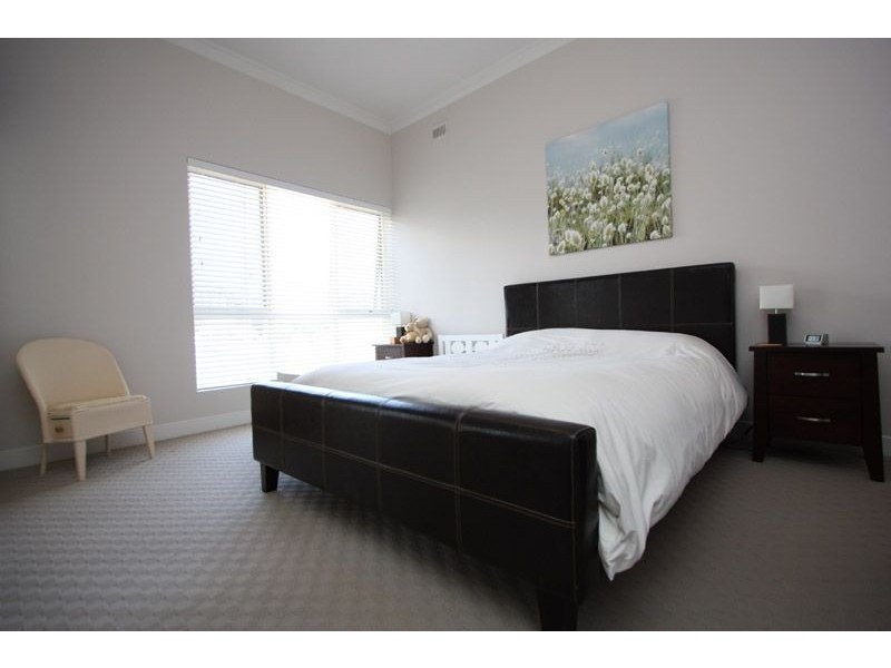 2 Carnarvon Avenue, Glenelg North SA 5045