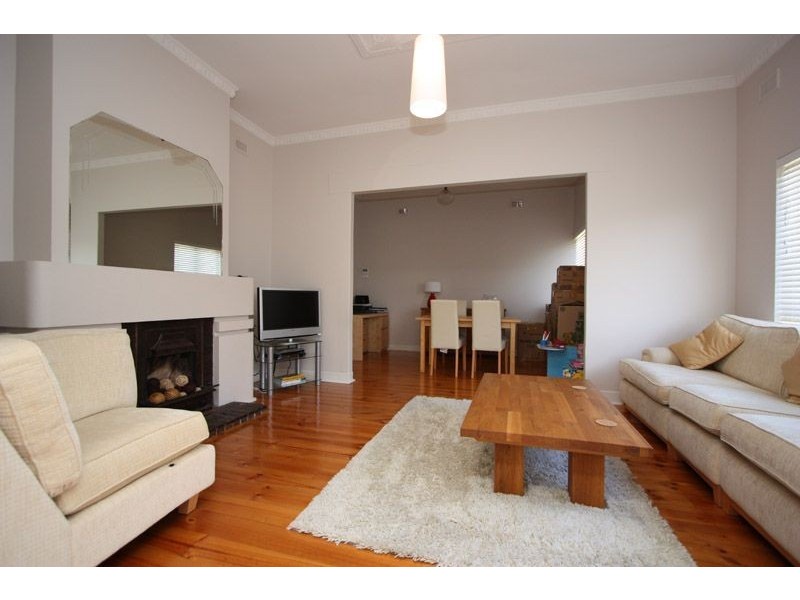 2 Carnarvon Avenue, Glenelg North SA 5045