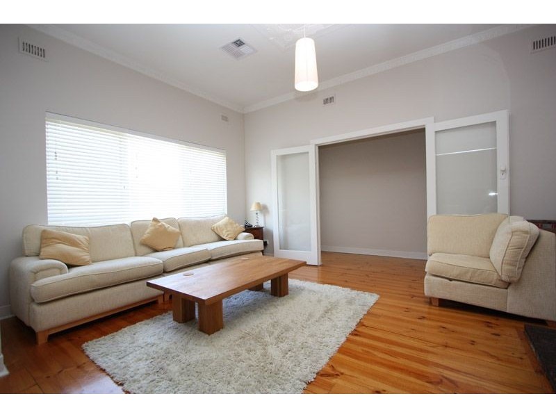 2 Carnarvon Avenue, Glenelg North SA 5045