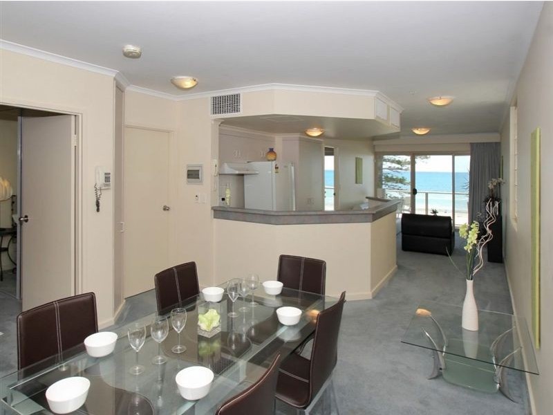 10/5 South Esplanade, Glenelg South SA 5045