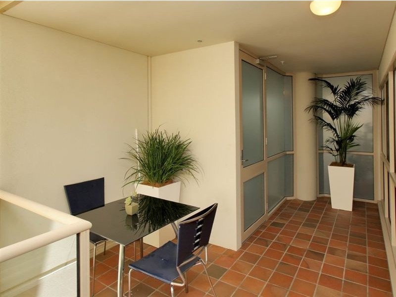 10/5 South Esplanade, Glenelg South SA 5045