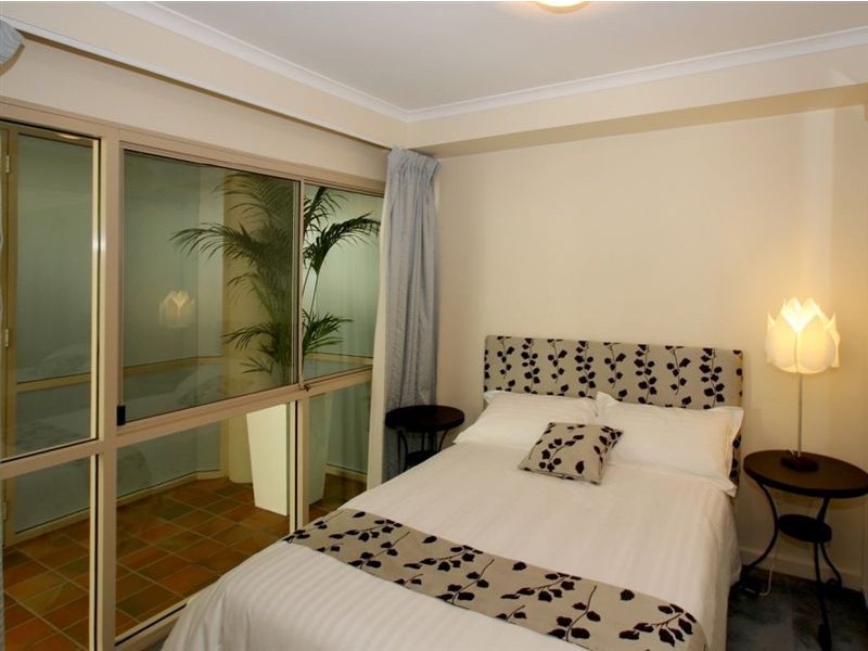 10/5 South Esplanade, Glenelg South SA 5045