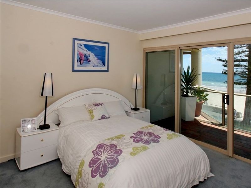 10/5 South Esplanade, Glenelg South SA 5045