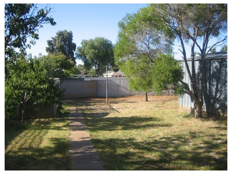 2 Maitland Street, Dover Gardens SA 5048