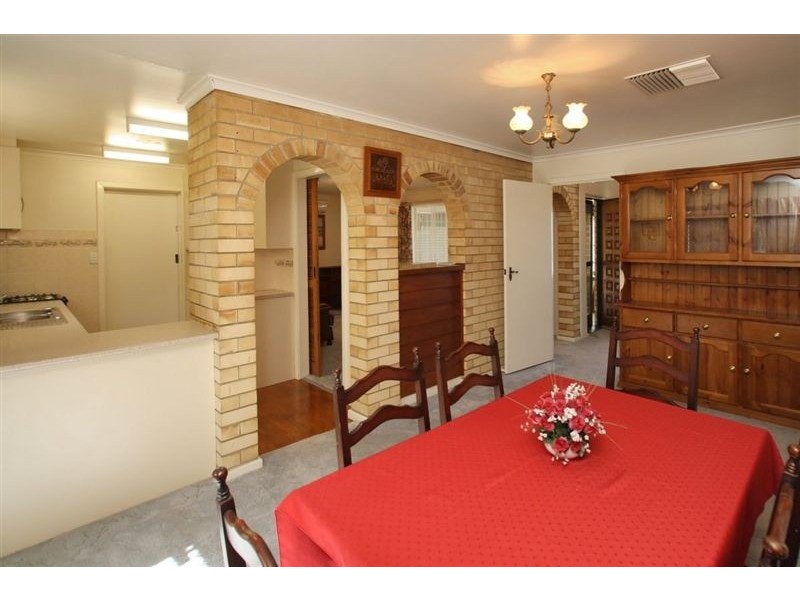 11 Taeping Street, Hallett Cove SA 5158