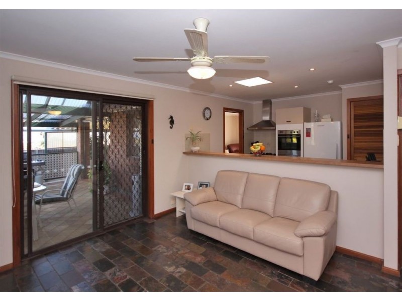 44 Oakvale Way, Hallett Cove SA 5158