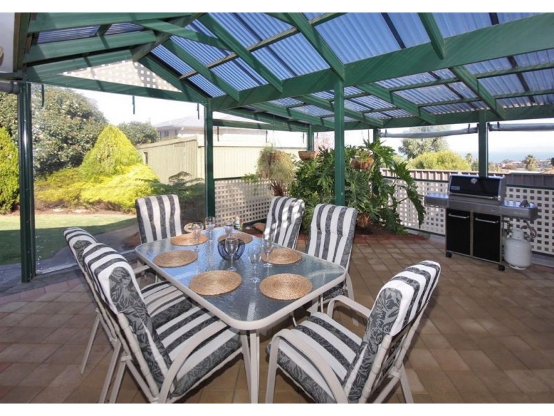 44 Oakvale Way, Hallett Cove SA 5158