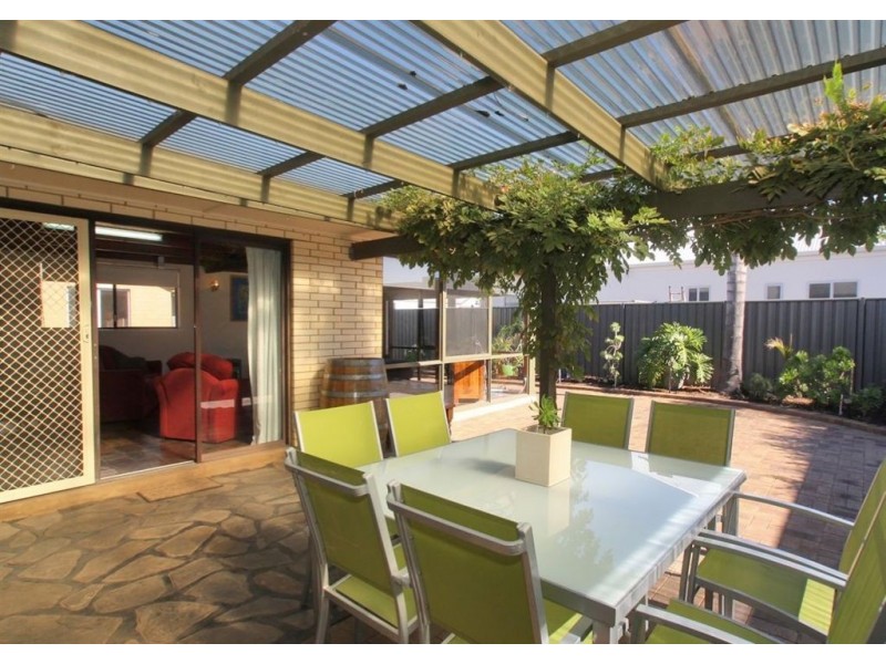 22 Windermere Avenue, Novar Gardens SA 5040