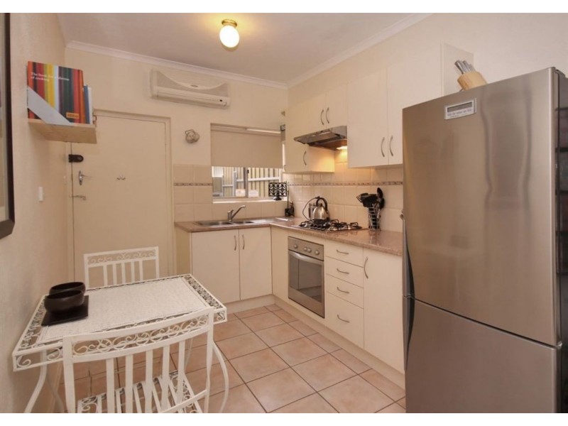 2/14 Chambers Street, Marion SA 5043