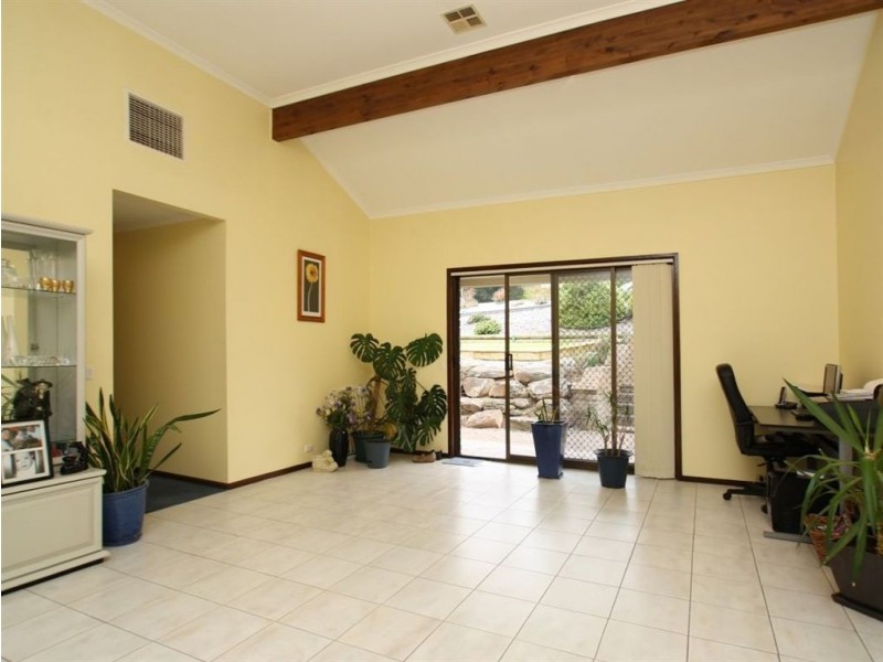 8 Ridge Place, Aberfoyle Park SA 5159