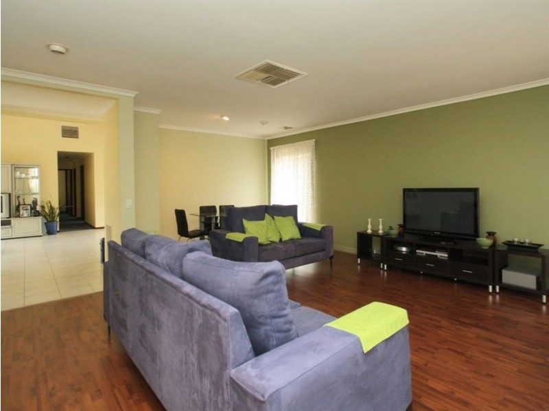 8 Ridge Place, Aberfoyle Park SA 5159